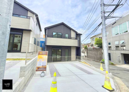 nOώʐ^ OρV炵n܂ꏊŁAƑJ[߂