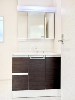 ʑEʏ Ƒ݂Ȃg₷zuł