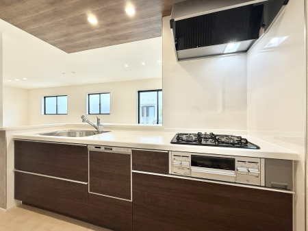 �L�b�`�� �������Ƒ����J��[�߂�A������̂���L�b�`��