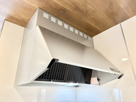 ���̑����� �ݔ����t�[�h�ɕ����Ă���ׁA���������C��ɗU������A�����I�ɔr�����ł��܂�