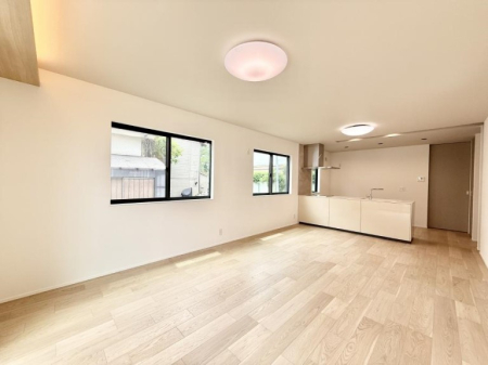 rO 났ƏΊ炪W܂AS܂郊rO