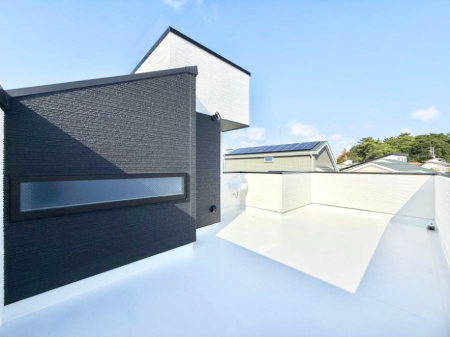 �o���R�j�[ ������ �G�߂̈ڂ낢����������J���I�ȋ�Ԃł�