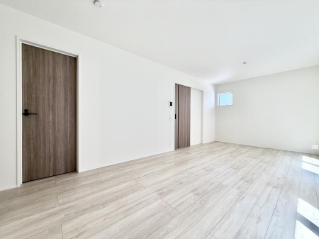 ���r���O ���������R�Ɖ�b�����܂��A�S�n�悢�ЂƂƂ�