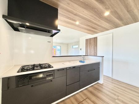 �L�b�`�� �������V���v���Ŕ������S�n�悢���Ԃ𐶂ރL�b�`�����