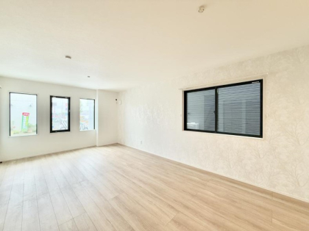 rO 났ƏΊ炪W܂AS܂郊rO