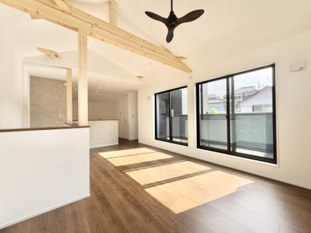 rO 났ƏΊ炪W܂AS܂郊rO