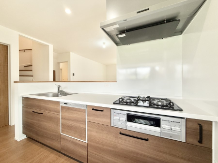 �L�b�`�� �����������������Ԃ����܂��A�Ί炠�ӂ��L�b�`��