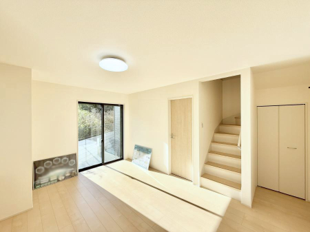 ���r���O ���������났�ƏΊ炪�W�܂�A�S���܂郊�r���O