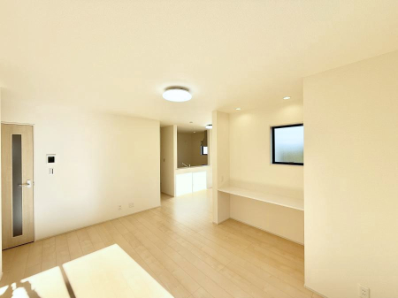 ���r���O ���������S�n�̂����A���z�̃��r���O