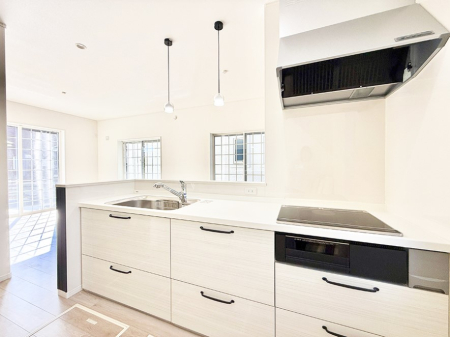 �L�b�`�� �����������������Ԃ����܂��A�Ί炠�ӂ��L�b�`��