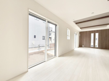 rO 났ƏΊ炪W܂AS܂郊rO