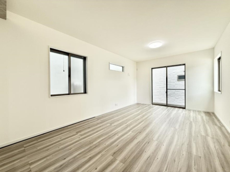 rO 났ƏΊ炪W܂AS܂郊rO