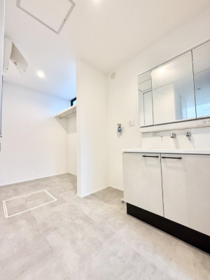 ʑEʏ 邢ʏ͖̎yłႢł