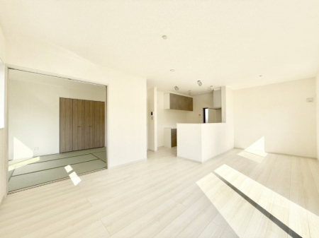 rO 났ƏΊ炪W܂AS܂郊rO