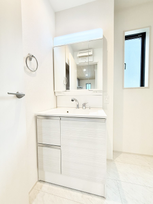 ʑEʏ 邢ʏ͖̎yłႢł