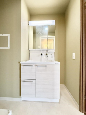 ʑEʏ 邢ʏ͖̎yłႢł