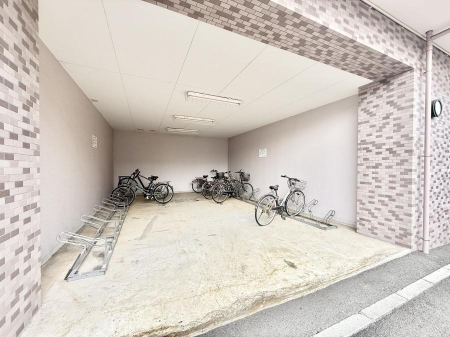 ̑ OρƐꂽ֏ŁA]Ԃ̕ۊǂSł