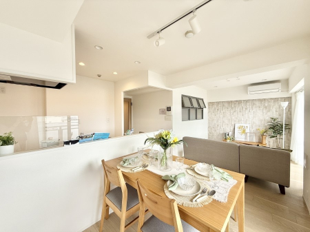 rO 났ƏΊ炪W܂AS܂郊rO