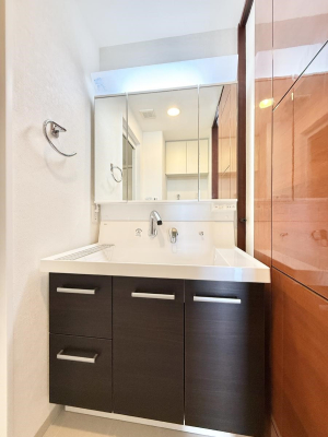 ʑEʏ 邢ʏ͖̎yłႢł