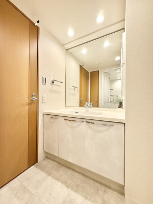 ʑEʏ 邢ʏ͖̎yłႢł