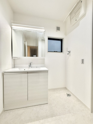 ʑEʏ 邢ʏ͖̎yłႢł