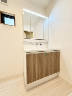 ʑEʏ 邢ʏ͖̎yłႢł