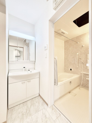 ʑEʏ 邢ʏ͖̎yłႢł