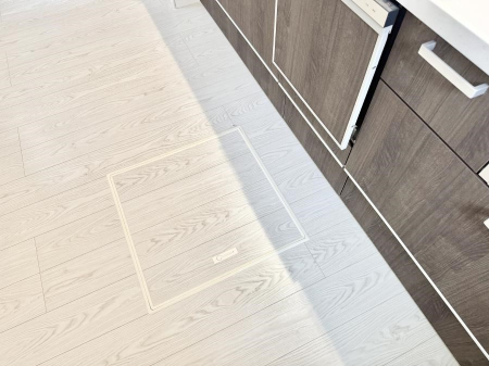 ̑ ݔBꂽ[Xy[XŉƑŜXbL