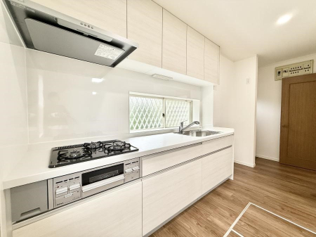 �L�b�`�� �������Ƒ����J��[�߂�A������̂���L�b�`��