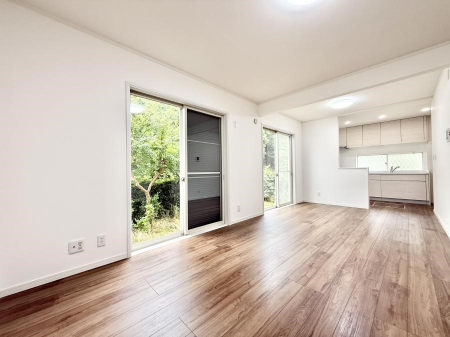 ���r���O ���������S�n�̂����A���z�̃��r���O