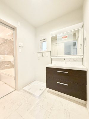 ʑEʏ 邢ʏ͖̎yłႢł