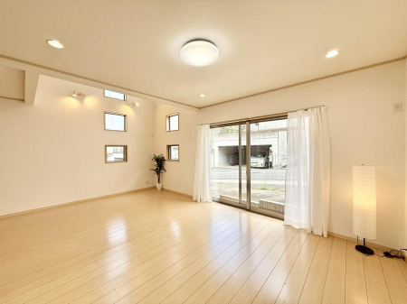 rO Cɓ̏ꏊŁÂтƂԂ