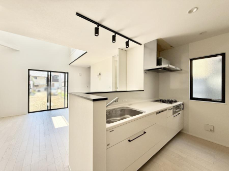 Lb` ƑƂȂAR~jP[V̏