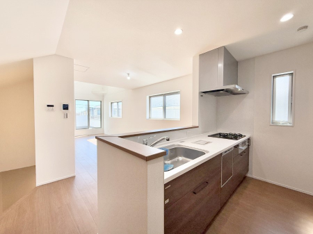 Lb` ƑƂȂAR~jP[V̏