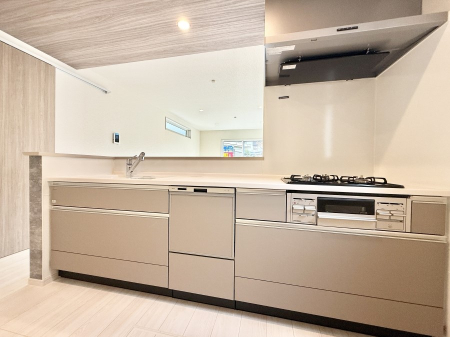 �L�b�`�� �����������������Ԃ����܂��A�Ί炠�ӂ��L�b�`��