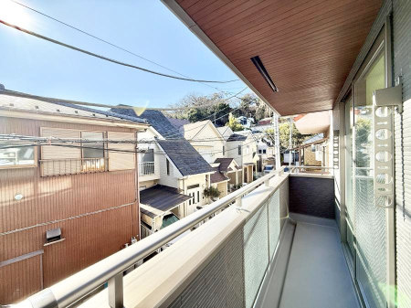 �o���R�j�[ ������ �G�߂̈ڂ낢����������J���I�ȋ�Ԃł�