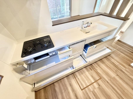 �L�b�`�� �����������������Ԃ����܂��A�Ί炠�ӂ��L�b�`��