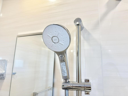 ���̑����� �ݔ����킴�킴�V�����[�����̃��o�[�܂Ŏ��L�΂��K�v���Ȃ��A�ȒP�Ɏ~���ł���