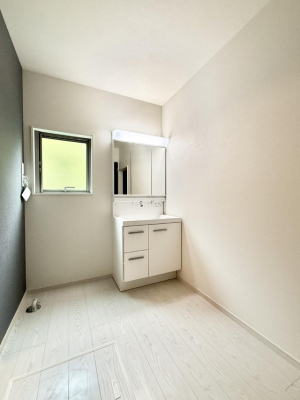 ʑEʏ 邢ʏ͖̎yłႢł