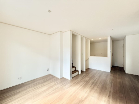 ���r���O ���������R�Ɖ�b�����܂��A�S�n�悢�ЂƂƂ�