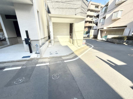  �O�ρ��J�[�X�y�[�X�L