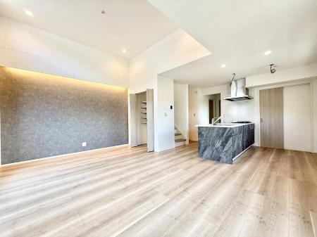 rO 났ƏΊ炪W܂AS܂郊rO