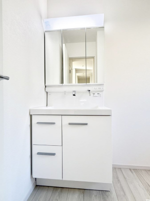 ʑEʏ 邢ʏ͖̎yłႢł