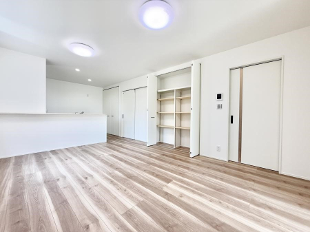 rO 났ƏΊ炪W܂AS܂郊rO