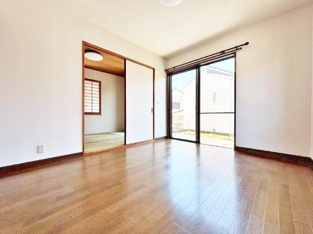 rO 났ƏΊ炪W܂AS܂郊rO