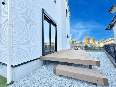 ̑ OρVC̗ǂ̓EbhfbLł̂тڂ  