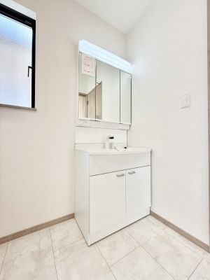 ʑEʏ 邢ʏ͖̎yłႢł