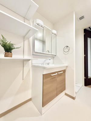 ʑEʏ Ƒ݂Ȃg₷zuł