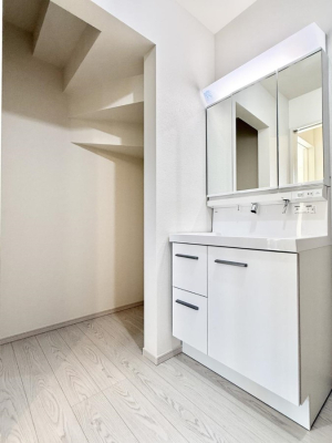 ʑEʏ Ƒ݂Ȃg₷zuł