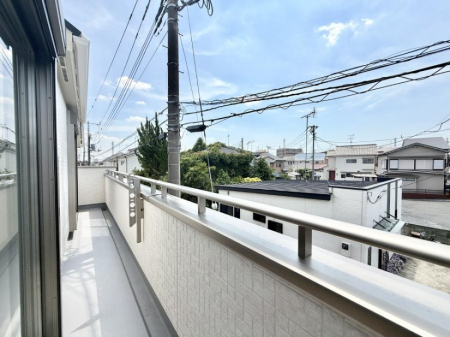 �o���R�j�[ ������ �G�߂̈ڂ낢����������J���I�ȋ�Ԃł�